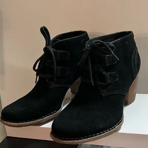 Clarks booties women size 8